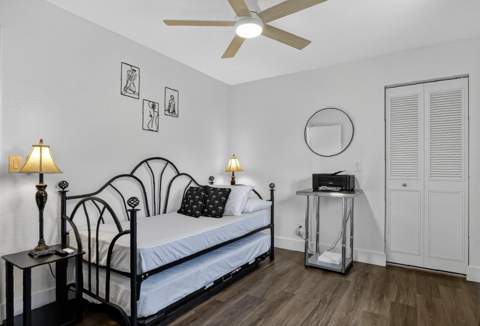 5930 Whispering Pine Way #B-2, Greenacres FL - photo 12 of 30