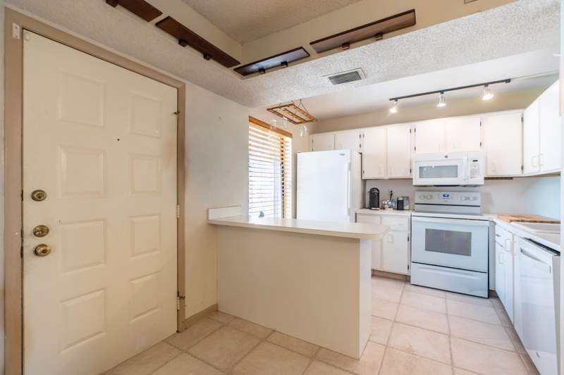 2 bedroom Condominium at 9819 NW 3rd Court #3, Quatraine At Jacaranda Gardens, Plantation — photo 3