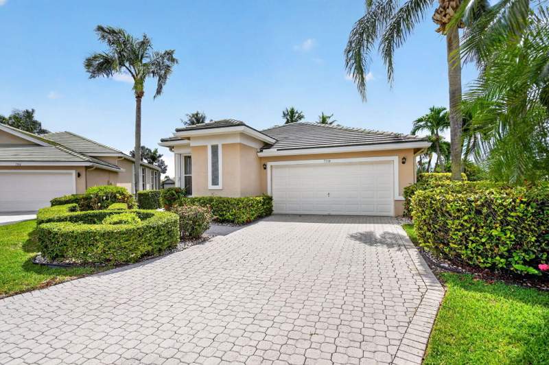 3 bedroom Single Family Residence at 7760 Carrington Court, Aberdeen 16, Boynton Beach — photo 4