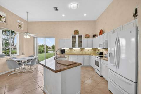 7760 Carrington Court, Boynton Beach FL - photo 11 of 98