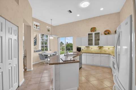 7760 Carrington Court, Boynton Beach FL - photo 10 of 98