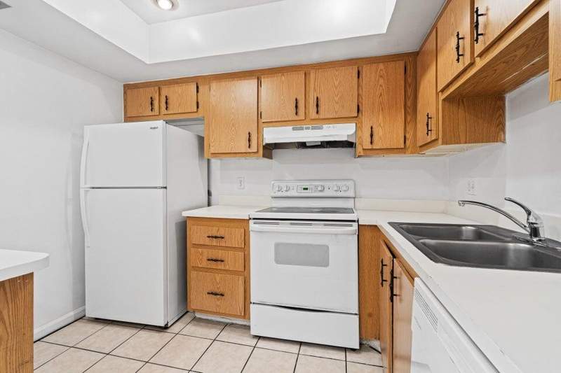 2 bedroom Condominium at 4151 Oak Terrace Drive #4151, Oak Court Condo, Greenacres — photo 4
