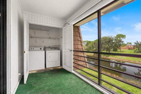 4151 Oak Terrace Drive #4151, Greenacres FL - photo 6 of 32