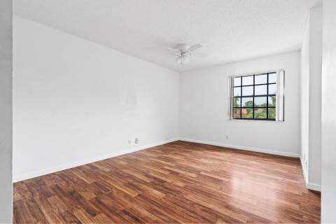 4151 Oak Terrace Drive #4151, Greenacres FL - photo 11 of 32