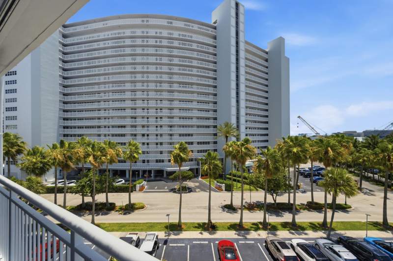 3 bedroom Condominium at 1920 S Ocean Drive #511, Atlantic Towers Co-Op, Fort Lauderdale — photo 4