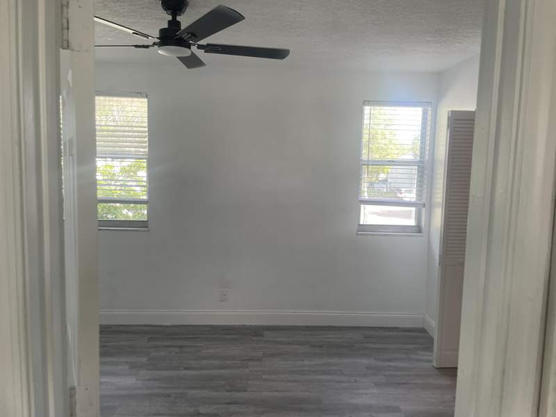 2 bedroom Single Family Residence at 817 Crystal Lake Drive, Crystal View Townhomes, Deerfield Beach — photo 5