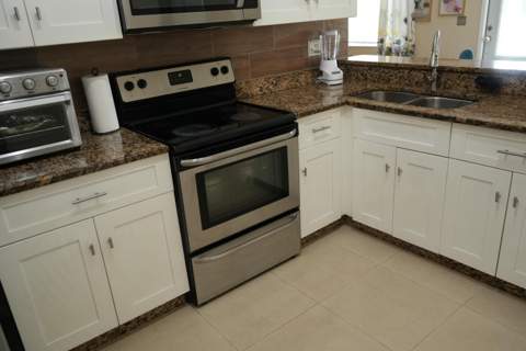 201 Maplewood Drive #201, Greenacres FL - photo 7 of 26