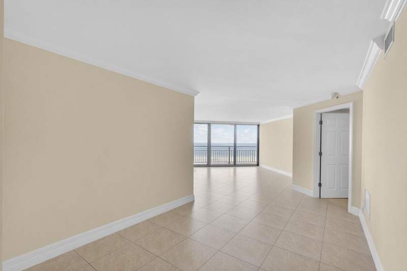 1 bedroom Condominium at 3000 N Ocean Drive #31 B, Tiara Condo, Singer Island — photo 4