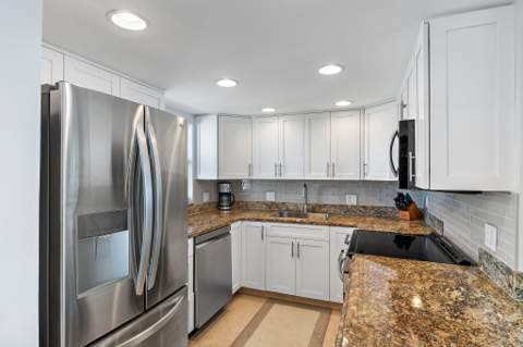 336 Golfview Road #619, North Palm Beach FL - photo 10 of 58