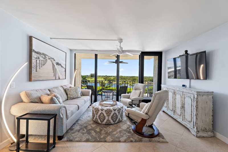 2 bedroom Condominium at 336 Golfview Road #619, Gemini Condo, North Palm Beach — photo 1