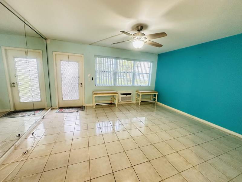 1 bedroom Condominium at 86 Markham E, Markham E Condo, Deerfield Beach — photo 4