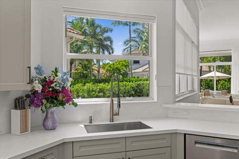 12171 Glen Bay Drive, Wellington FL - photo 18 of 38