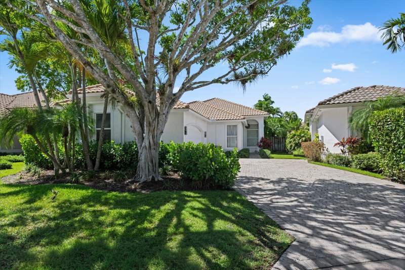 3 bedroom Single Family Residence at 12171 Glen Bay Drive, Eagles Landing Of P B Polo And Country Club Wellin, Wellington — photo 2