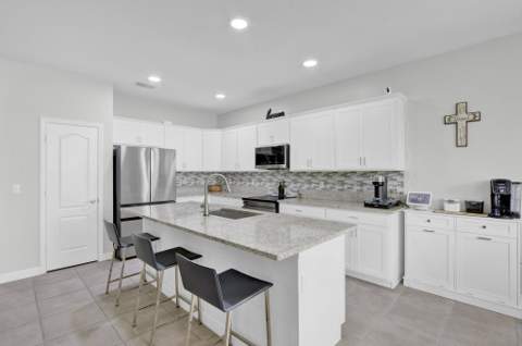7456 NW Greenspring Street, Port St. Lucie FL - photo 6 of 33
