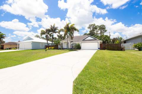 1634 SW Duclair Avenue, Port St. Lucie FL - photo 6 of 40