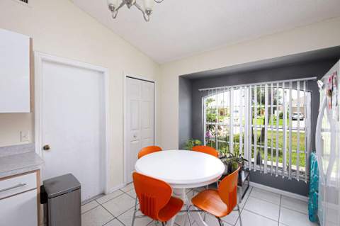 1634 SW Duclair Avenue, Port St. Lucie FL - photo 14 of 40
