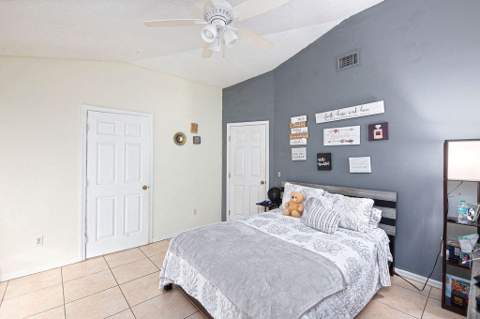 1634 SW Duclair Avenue, Port St. Lucie FL - photo 16 of 40