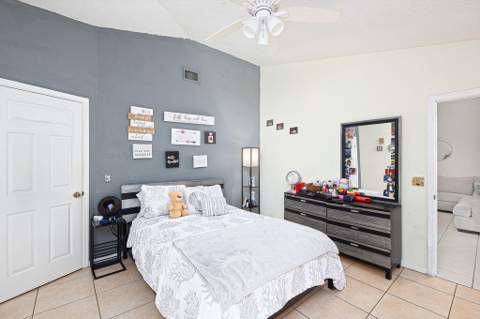 1634 SW Duclair Avenue, Port St. Lucie FL - photo 18 of 40
