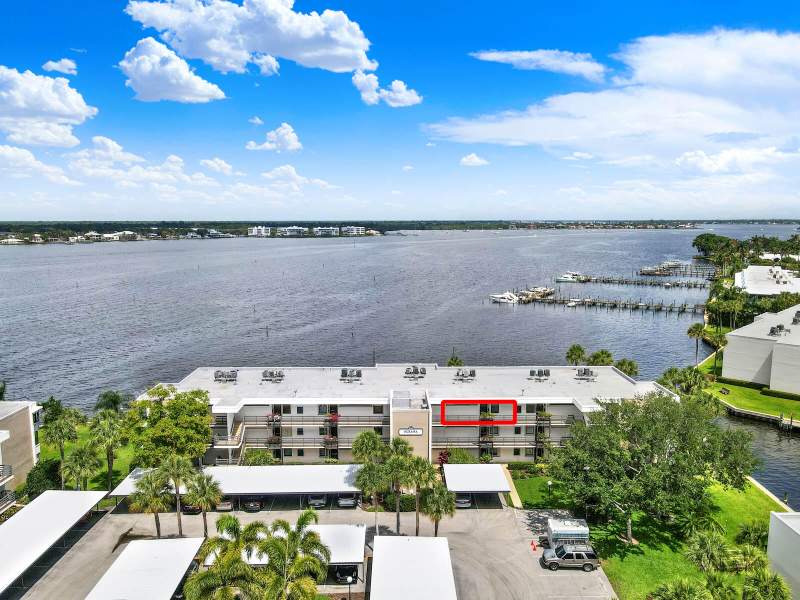 2 bedroom Condominium at 1950 SW Palm City Road #14-305, Circle Bay Yacht Club Condo, Stuart — photo 4