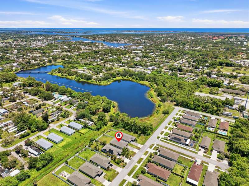 4 bedroom Single Family Residence at 3899 SE Lee Street, Port Salerno, Stuart — photo 1