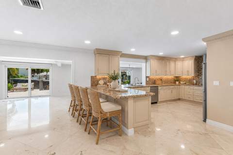 4230 NE 24th Avenue, Lighthouse Point FL - photo 8 of 31