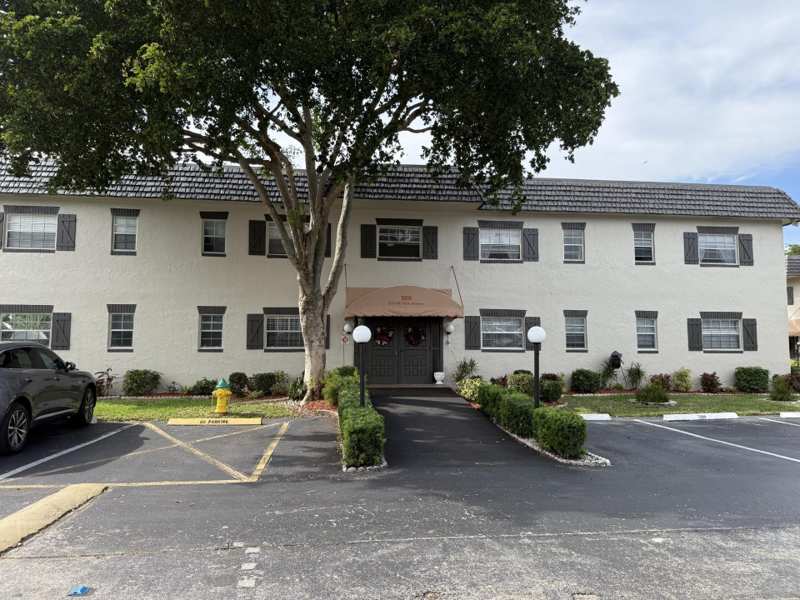 2 bedroom Condominium at 375 SW 56th Avenue #116, The Meadows, Margate — photo 1