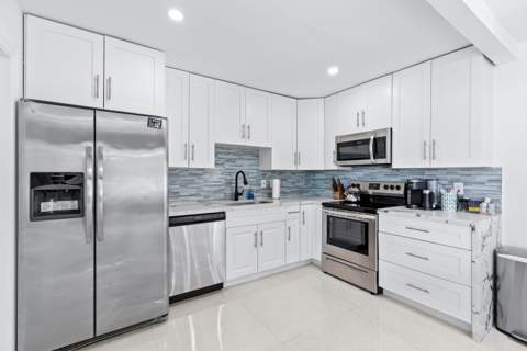5530 NE 18th Avenue, Fort Lauderdale FL - photo 11 of 51