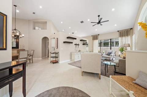 8164 Sandpiper Way, West Palm Beach FL - photo 7 of 51