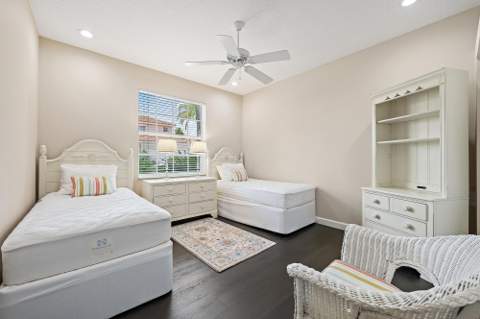 8164 Sandpiper Way, West Palm Beach FL - photo 21 of 51