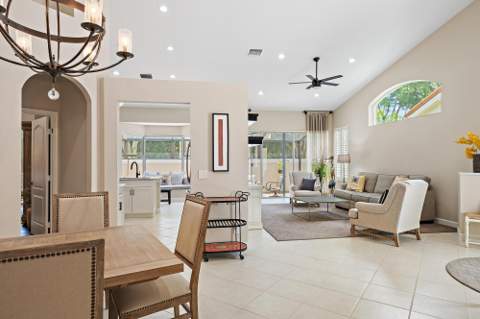 8164 Sandpiper Way, West Palm Beach FL - photo 13 of 51