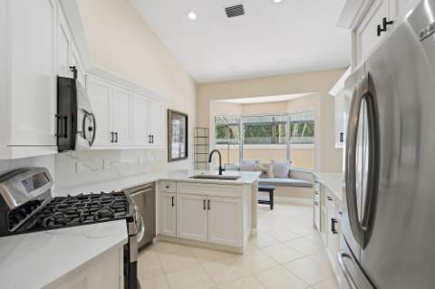 8164 Sandpiper Way, West Palm Beach FL - photo 14 of 51