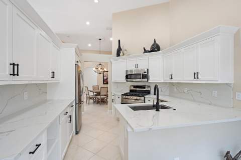 8164 Sandpiper Way, West Palm Beach FL - photo 15 of 51