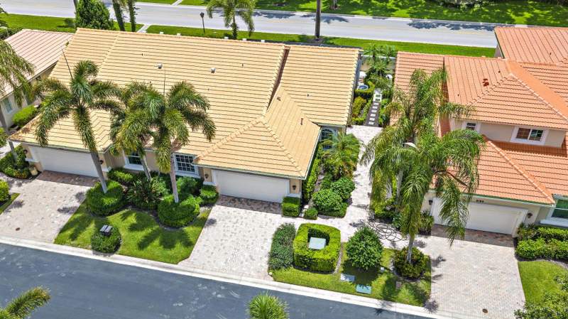 3 bedroom Townhouse at 8164 Sandpiper Way, Ibis Golf And Country Club - Sandpiper Cove, West Palm Beach — photo 3