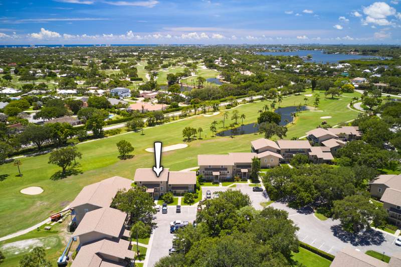2 bedroom Condominium at 18439 SE Wood Haven Lane #M, Riverbend, Jupiter — photo 3