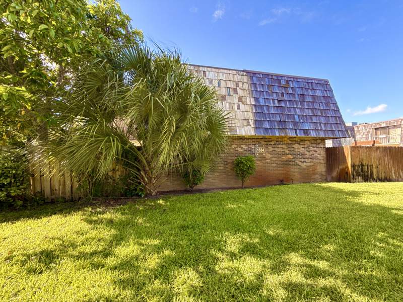 2 bedroom Townhouse at 1684 Forest Lakes Circle #A, Forest Lakes, West Palm Beach — photo 3