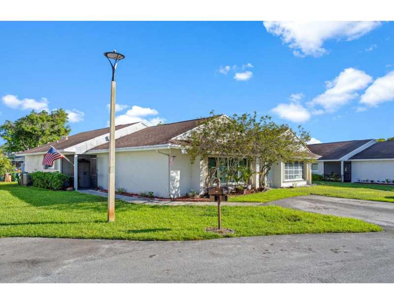 3 bedroom Condominium at 8634 Bridle Path Court #1, Alpine Woods Estates No II, Davie — photo 1