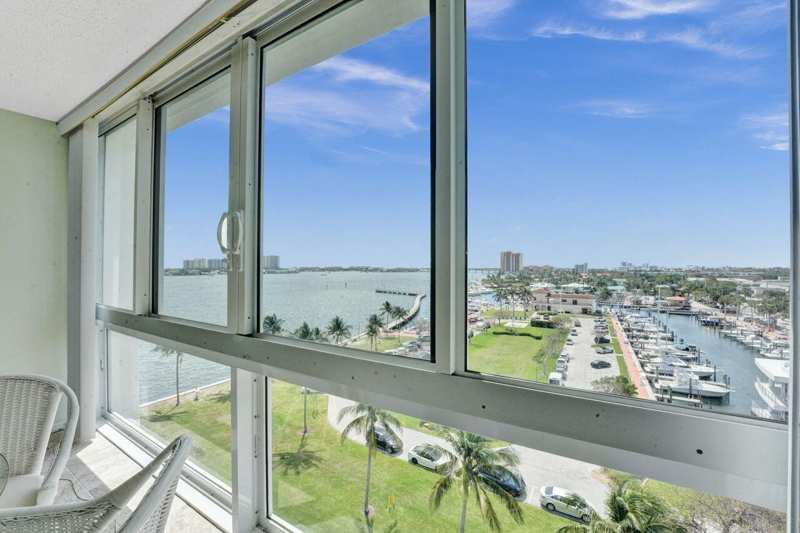 2 bedroom Condominium at 301 Lake Shore Drive #809, Lake Harbour Towers Condo, Lake Park — photo 1