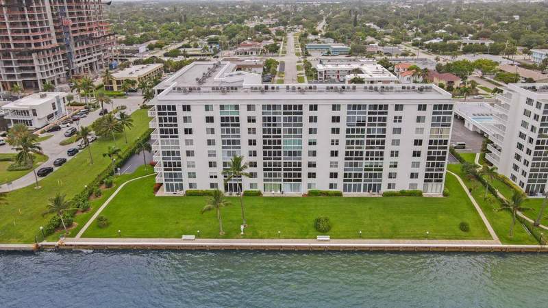 2 bedroom Condominium at 301 Lake Shore Drive #809, Lake Harbour Towers Condo, Lake Park — photo 5