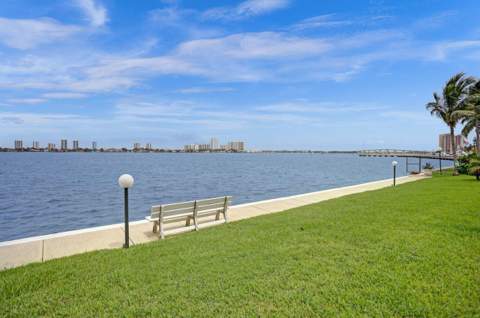 301 Lake Shore Drive #809, Lake Park FL - photo 7 of 37
