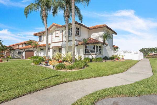 4 bedroom Single Family Residence at 6431 Olde Moat Way, Waverly Hundred, Davie — photo 5