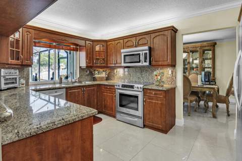 6431 Olde Moat Way, Davie FL - photo 15 of 54