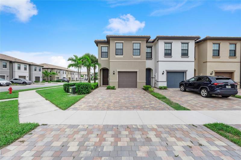 3 bedroom Townhouse at 4851 Indio Trail, Fields At Gulfstream Polo Pud Plat Six, Lake Worth — photo 2