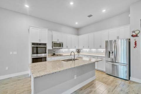 7524 N Blue Spring Drive, Parkland FL - photo 11 of 73