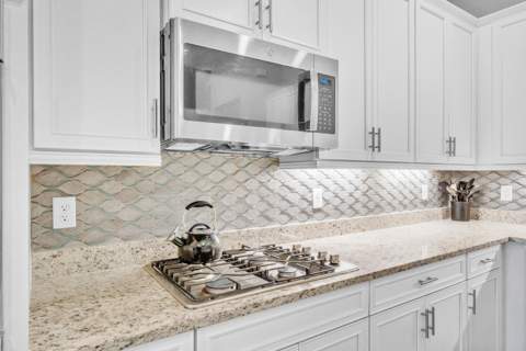 7524 N Blue Spring Drive, Parkland FL - photo 13 of 73
