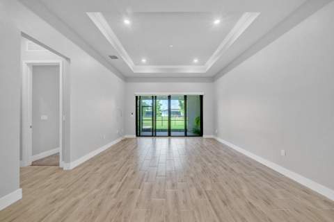 7524 N Blue Spring Drive, Parkland FL - photo 9 of 73