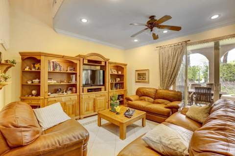 6139 Branchwood Drive, Lake Worth FL - photo 8 of 42