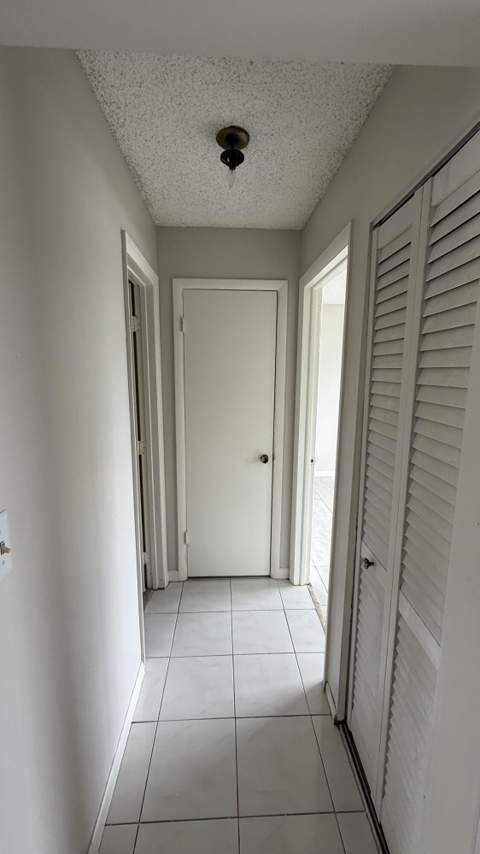 5460 S Lakewood Cir S #C, Margate FL - photo 13 of 59