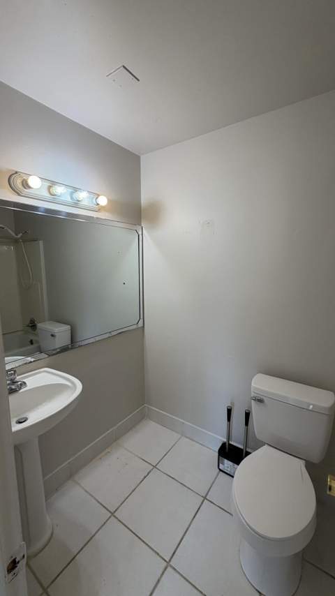 5460 S Lakewood Cir S #C, Margate FL - photo 18 of 59