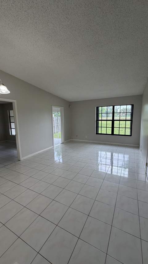 5460 S Lakewood Cir S #C, Margate FL - photo 24 of 59
