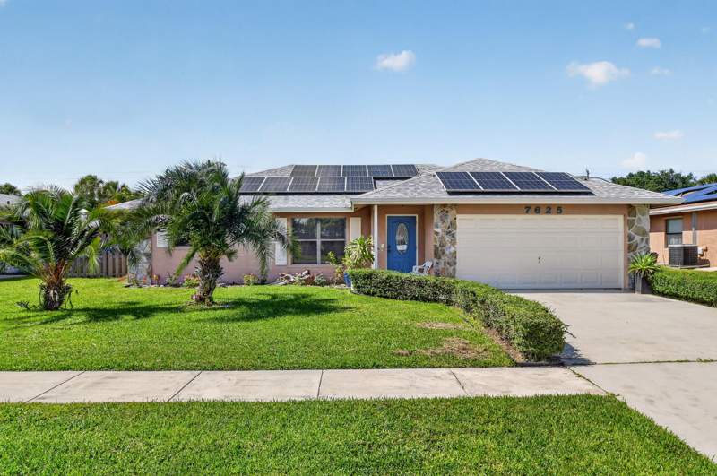 3 bedroom Single Family Residence at 7625 Woodland Creek Lane, Woodland Creek 1, Lake Worth — photo 2